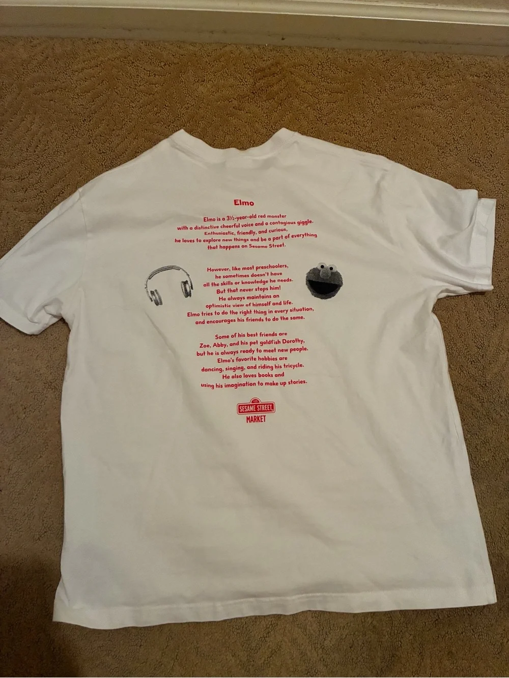 Sesame Street White Tee with Red Elmo Graphic Men’s S/Women’s M